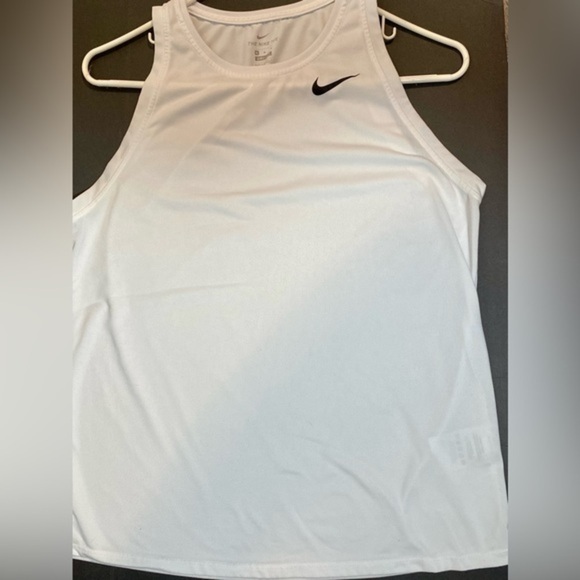 Nike Tops - NIKE TEE TANK TOP SIZE medium